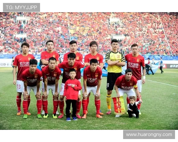 广州足球队灵活性变革引发热议推动球队新发展方向与战略调整